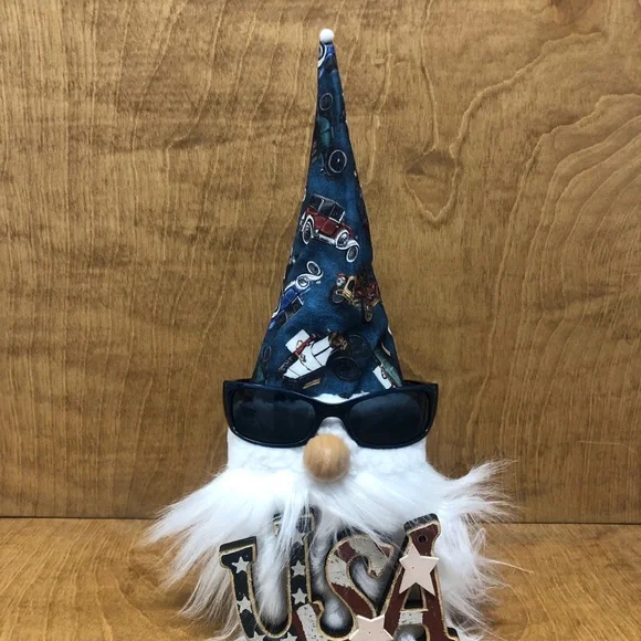 USA Classic Cars Gnome Vintage Man Cave Gift July 4th Decor Sunglasses Wood - Picture 2 of 3